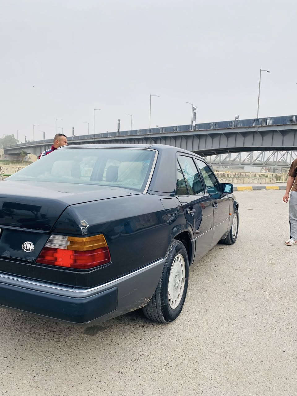 السلام عليكم مارسدس دب موديل 1991 السياره جاهزه من كلشي لا صبغ ولا حادث كله ع وضع الشركه كير محرك بلادي صدر كله بشرط السياره ماشيه 300 احلى من الصور مكان السياره ديالى بعقوبه الاتصال ع رقم الهاتف
***********
