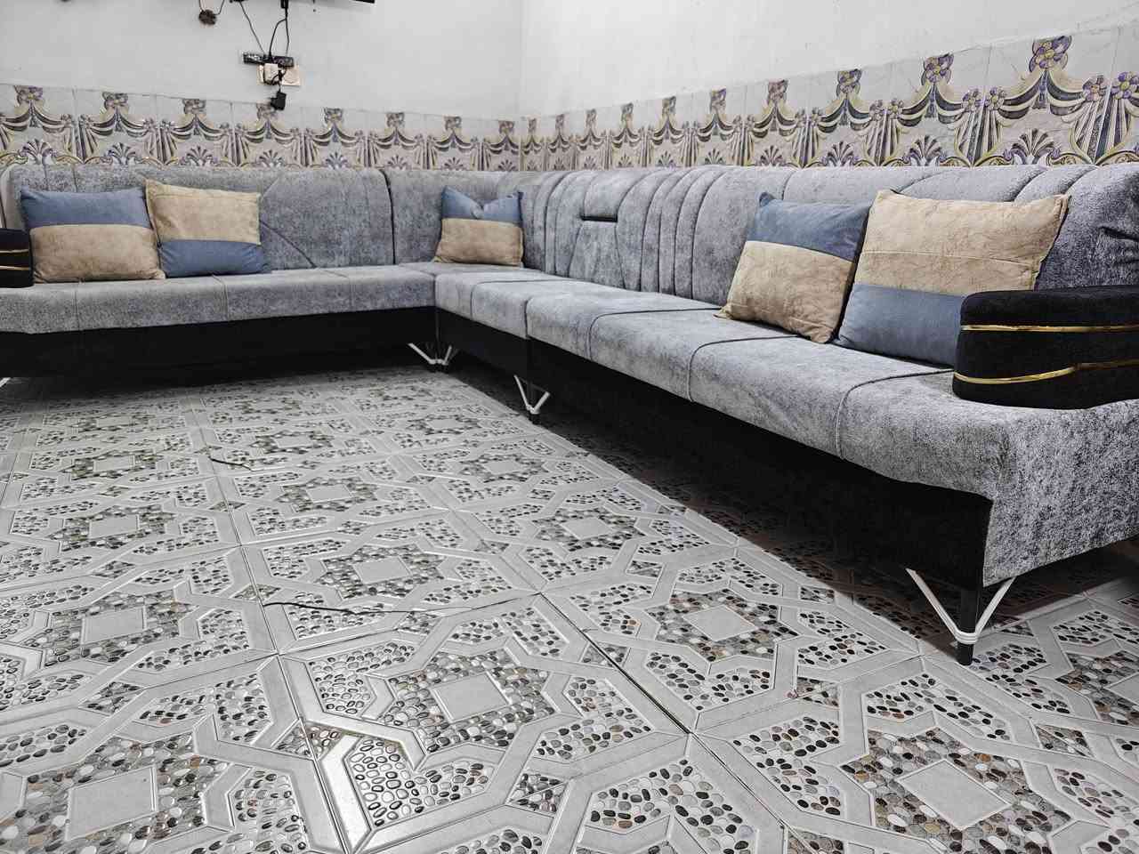 ديوان خمس مقاعد مع كوشات ومع طبلات سعر 350 قفل


**إذا كنت صاحب هذا الإعلان وتريد حذفه لأي سبب، رجاءا أرسل رسالة إلى الدعم الفني**