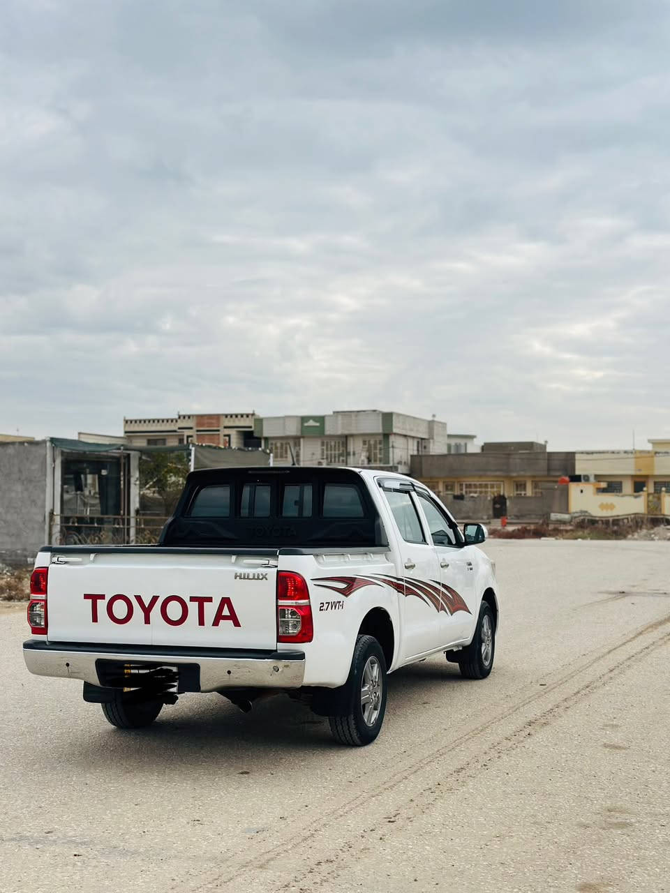 السلام عليكم تيوتا هايلوكس ناصية 2014سياره جديده مكفوله من الضربه والتبديل بيها بارد موضح بلصور محرك مامفتوح كير اوتماتيك حداديه جديده تخم تاير جديد رقم مثنى سنويه جديده تحويل مباشر السعر 208وبيه مجال للشراي استفسار اتصال 📞 
***********
