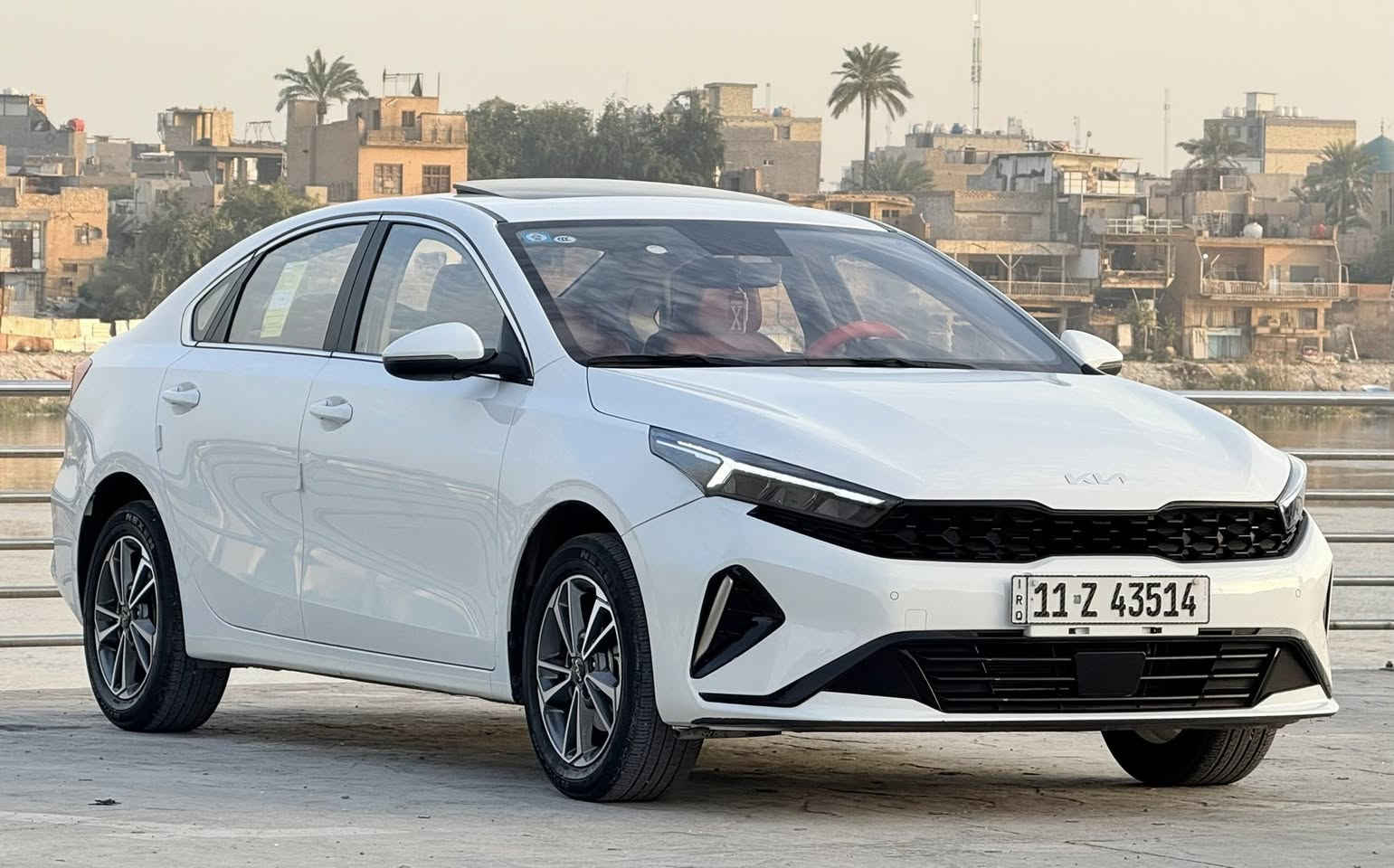 السلام عليكم
كيا سيراتو K3 الشكل الجديد رقم بغداد  موديل 2024 

مكفول من صبغ 

/ فقط بارد جاملغ امامي / ماشية 8  الف

المواصفات  : بصمة تشغيل وابواب / سلايد  / كشنات جلد /

شاشة ديجتال / هندبريك دكمة / اوتو هولد / يدات نيكل / تراكشن كنترول كروز سرعة وتحكمات كاملة  / 4 انظمة درايف مود / لايتات ليد ✅ / اشارات بالمراية  / ويل كب كروم / تبريد لمس / شاشة كبيرة / 4 دسكات. 

مكاني بغداد كريعات  

للحجز والاستفسار :- ***********
