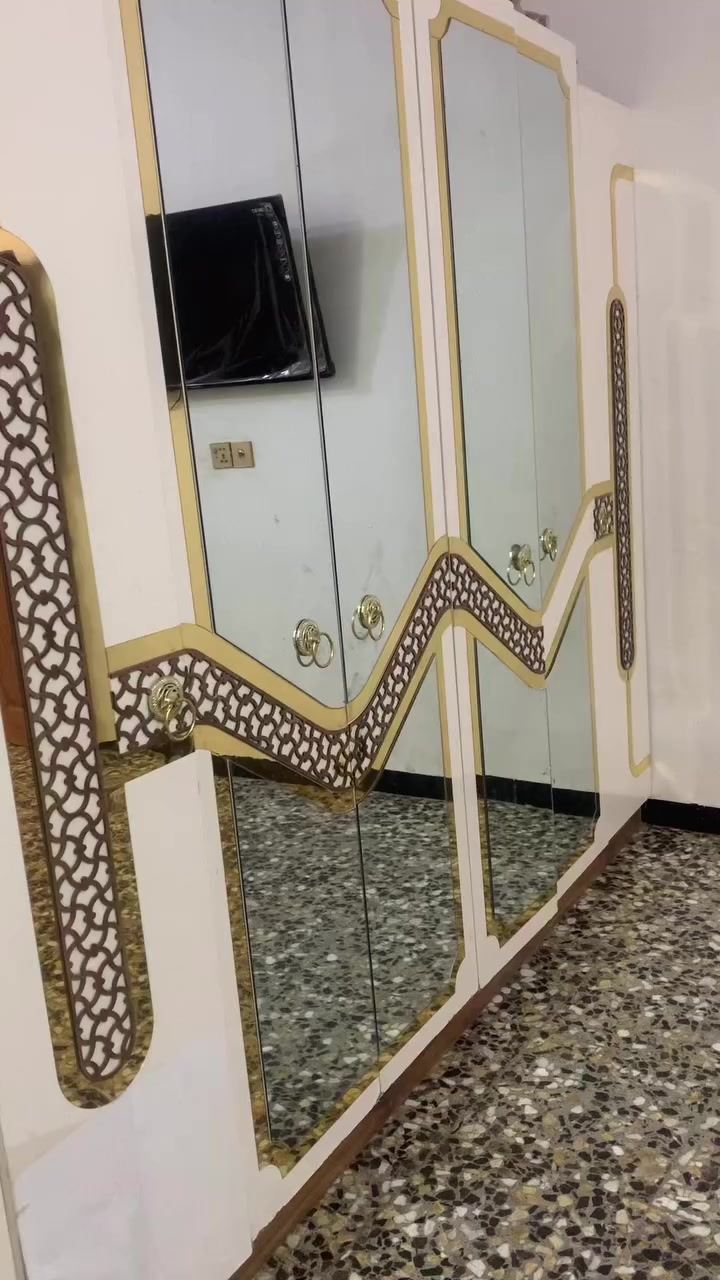 متروكه صار شهرين
للبيع  واضحه ب تصوير 
ويه الدوشك ٢٥٠
*********** بوب الشام
