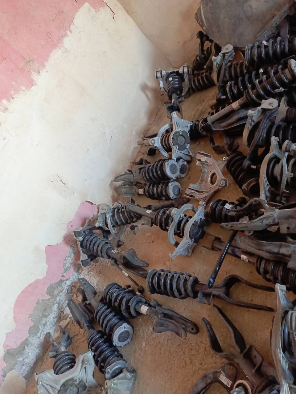 تسلا الحارث 
والاسعار مناسبة 
***********
