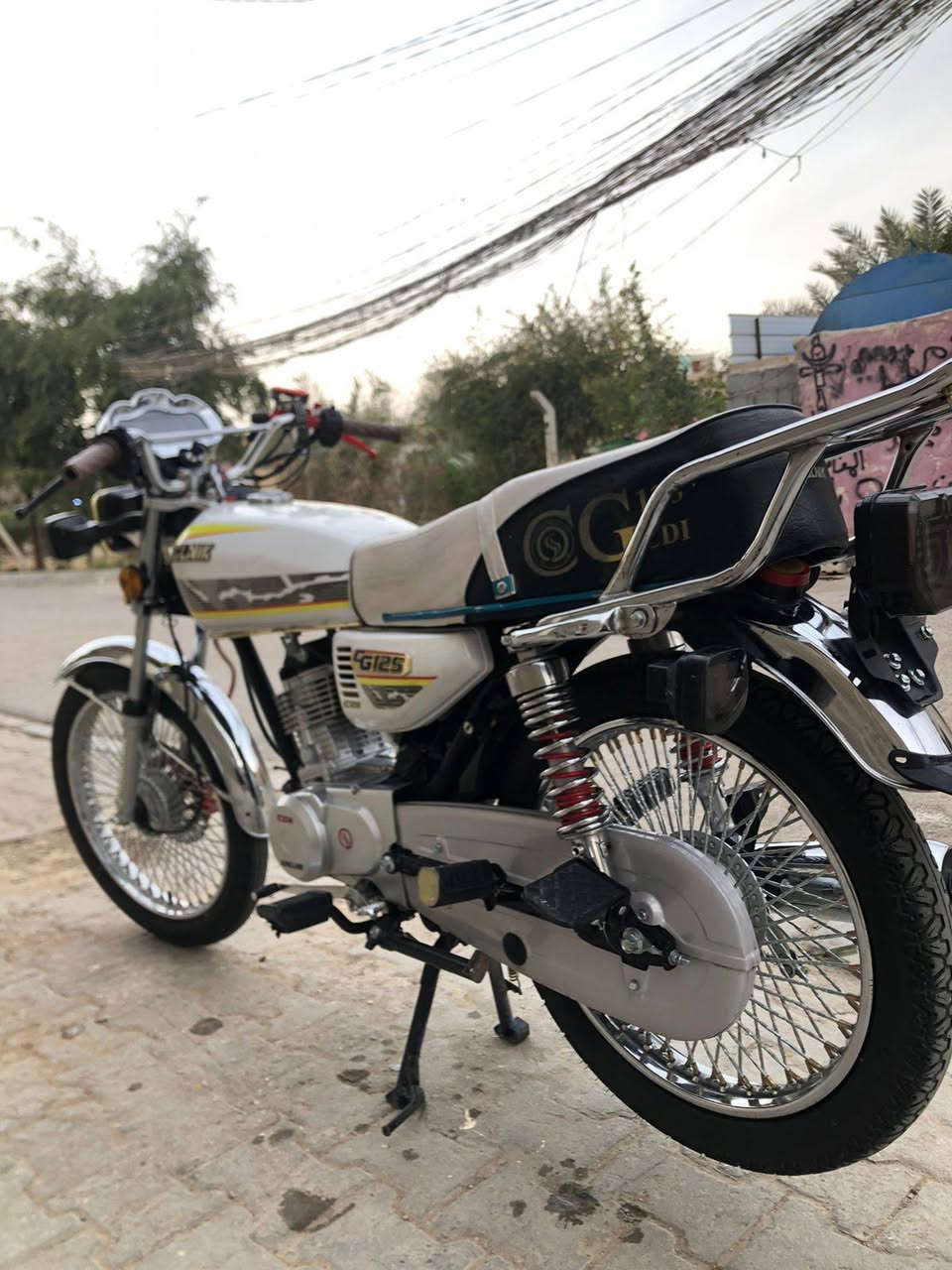 دراجه عربعه كير موديل ٢٥ جديده حيل ماشيه بس ٦٠٠٠ السعر ٦٥٠ رقم تلفون ***********
