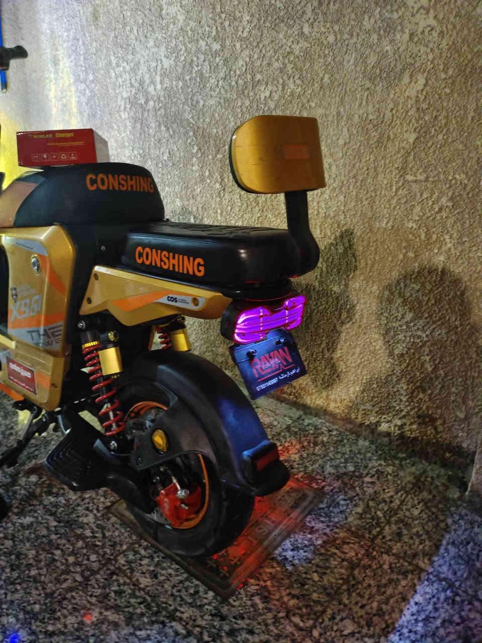 السلام عليكم ورحمة الله وبركاته
باسكل شحن جديد للبيع 2025
مستخدم اسبوع واحد فقط 
مكان: كربلاء 
الحجم  20
الون : اصفر مميز 
الون الويل :اسود :مميز
المواصفات 
السرعه :99 حقيقية
يعمل بنضام 4سرع
جهاز إنذار :عند السرقة
قفل التاير الخلفي
قفل السرج : او البطارية 
ويل كب.
بطاريات 5جدد 60A....... 12V
بايدر مساعد :وايضا يشحن البطارية
تيرات :جوبلس
دواسات دبلات :6 :2 أمامي :4 خلفي
اشاير يمنه يسره دبل اشارة 
لد :نهاري
لد :ليلي
لد :ليلي :إضافي
لد :خلفي 
مفتاح 🔑 و بصمة 
شاشة تقرأ :العطلات :والسرعة :والكيلو متر:وشحن البطارية.
وغيرها من المواصفات
السعر 525وبي مجال 

لاستفسار خاص او علـّۓ. الرقم اسفل
***********
