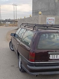 اوبل اوميكا ستيشن 1991 السياره نضيفه معمره جديد   كير محرك مكفول   مصب...