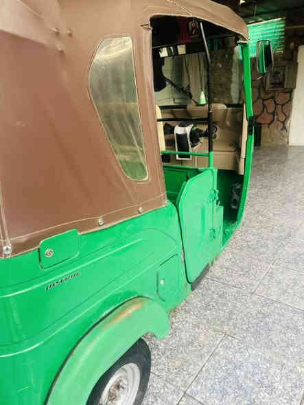 سلام عليكم تكتك للبيع موديل :22:اوراق كامله تكتك حلوه ونضيفه بيهة بس دوس وما مسويهن على حطتهن  
السعر//7.800وبيهة مجال /***********
العنوان //الدوره ابودشير
