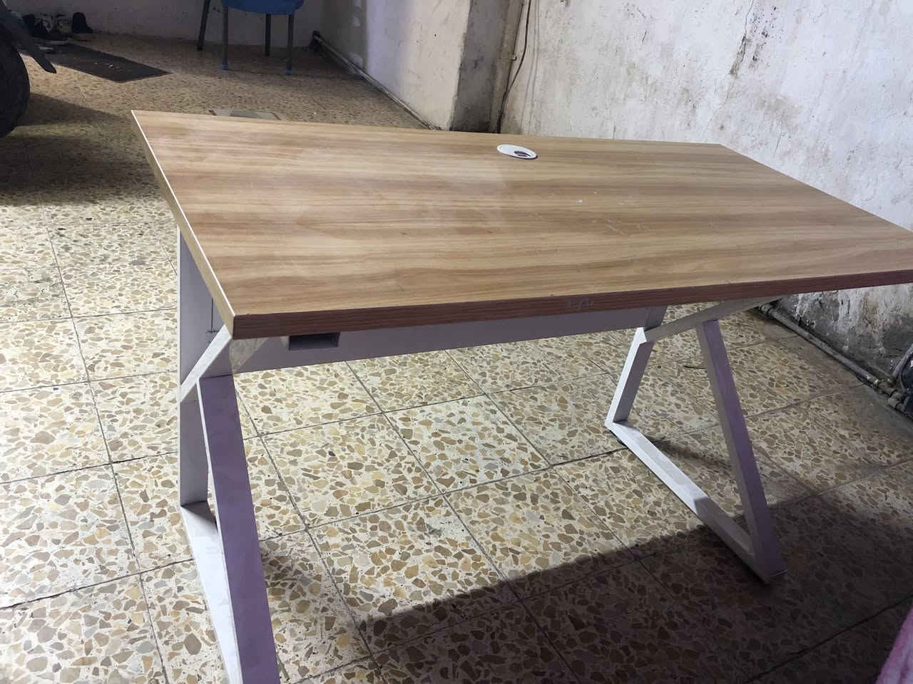 سلام عليكم للبيع مكتب تركي 120سانتيم نضيف جداً ويا بوفيه مكاني الشعله سعره 75 للتواصل خاص اوالاتصال***********
