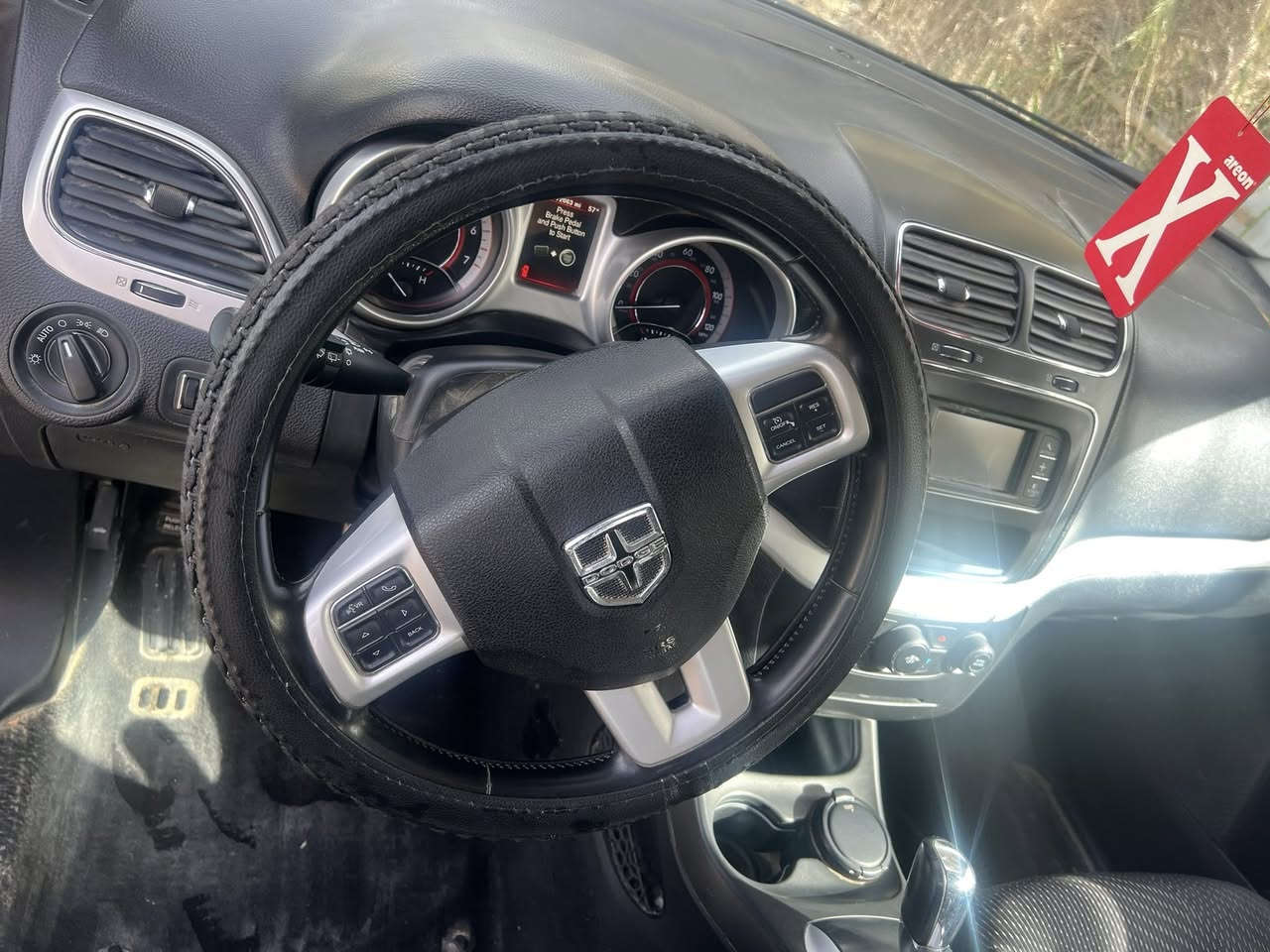 السلام عليكم جوزني ٢٠٢٠ بغداد بأسمي ثلاث قطع تبريد ثلاث بصمات سبع راكب حادث بنيد وجاملغ بدون اي دواخل السعر ١٤٠$ وبيها مجال مكان السيارة بابل ***********
