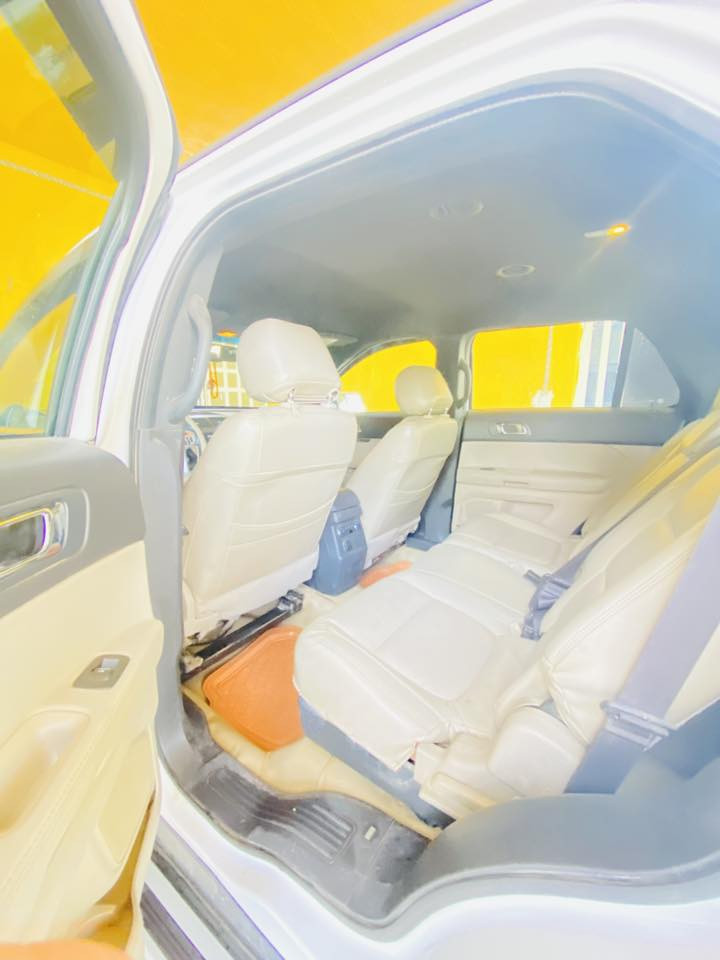 السلام عليكم سياره فورد اكسبلور مديل13 سياره نضيفه بشكل الوكاله وارد خليجي بيها قطعتين اثر شخوط بدون دواخل للاستفسار اكثر ***********
