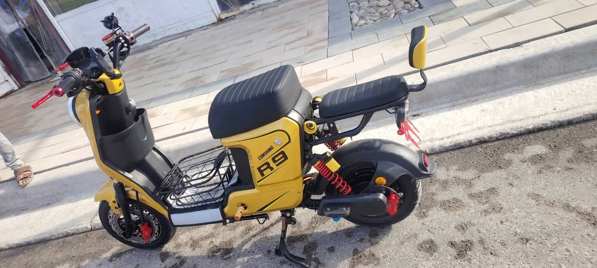 سلام عليكم دراجه شحن جديده شرط الفحص 32مبير شغاله من طول لطول تريده مزوده بسعر تريد بدون غراض بسعر مكاني بصره قضاه الصادق بني منصور تصل علي وخادم ***********
