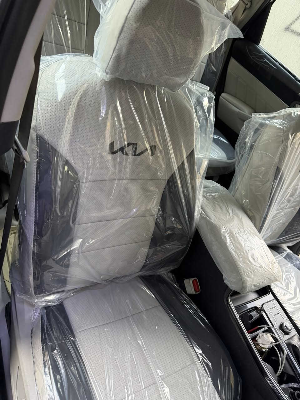 دوشمة علي العراقي لتغليف كافة أنواع السيارات جلد ياباني اصلي العنوان الكاظمية شارع النواب اسم المحل علي العراقي للاستفسار 
*********** واتساب او اتصال فقط
