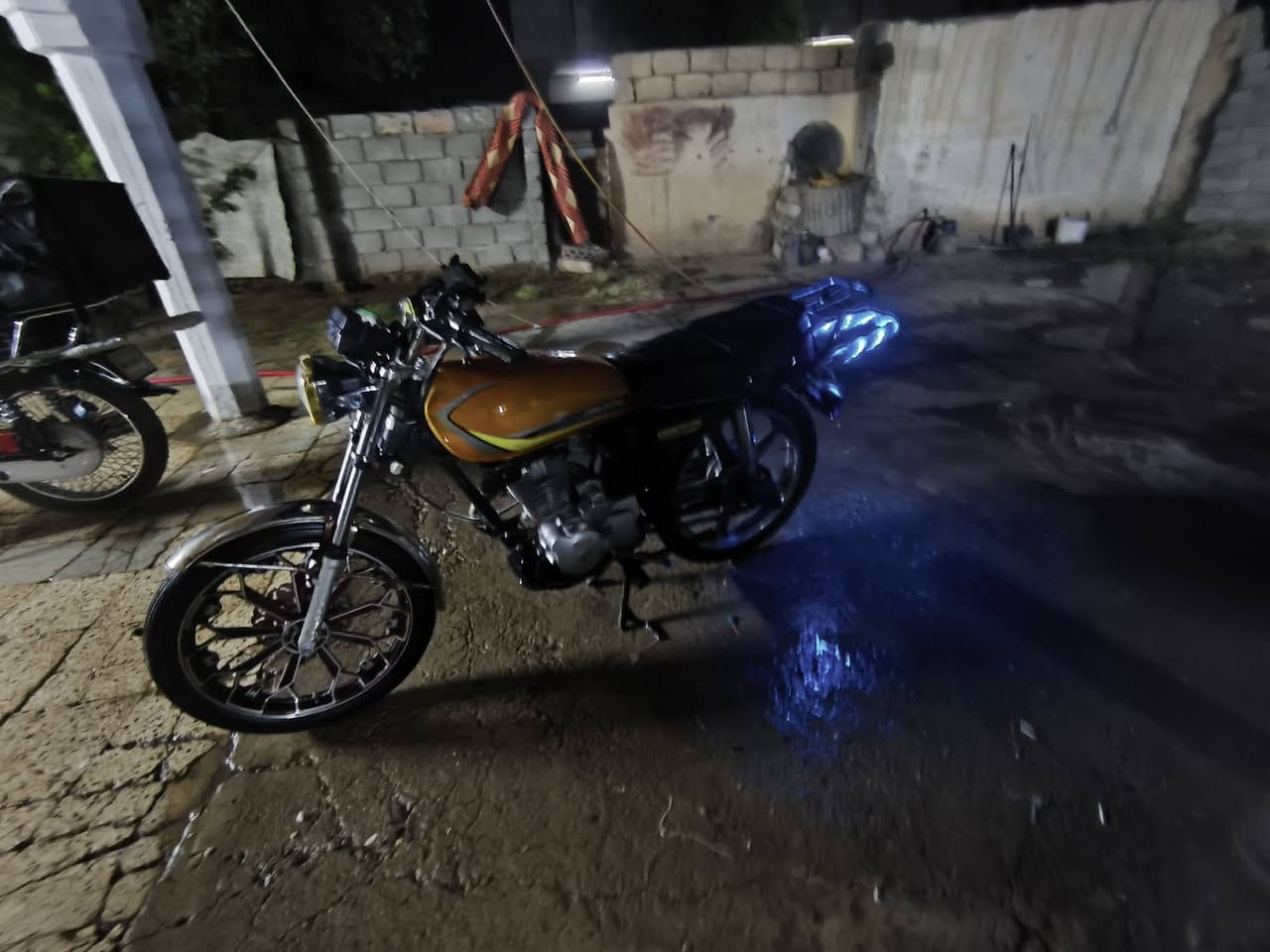 سيفان 24 محرك 200Cc
هـ***********

مبدل ولفات فقط

الماطور كهربائياتو  كلها شغاله.

سلف

لايت

اشاير

كلو شغال  

من هسه اكلك الماطور  يعوزو ويل وره ويلو بي عواج 

مكان جنوب الموصل جدعه

السعر 350 وبي مجال

