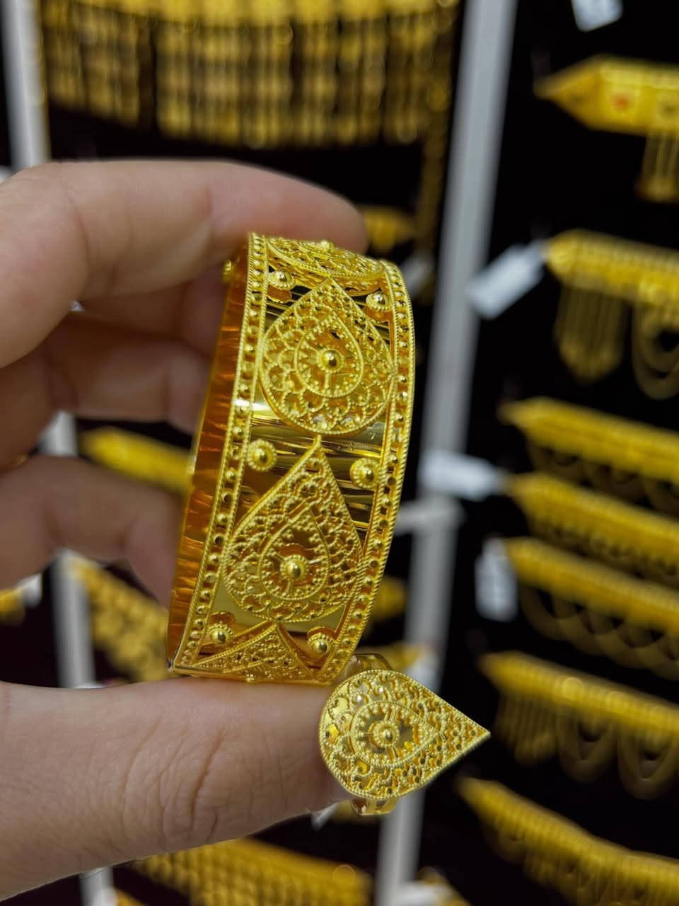 بيع الذهب يالتقسيط المريح في داخل النجف و بغداد فقط للاستفسار التواصل عبر خاص الصفحة


**إذا كنت صاحب هذا الإعلان وتريد حذفه لأي سبب، رجاءا أرسل رسالة إلى الدعم الفني**