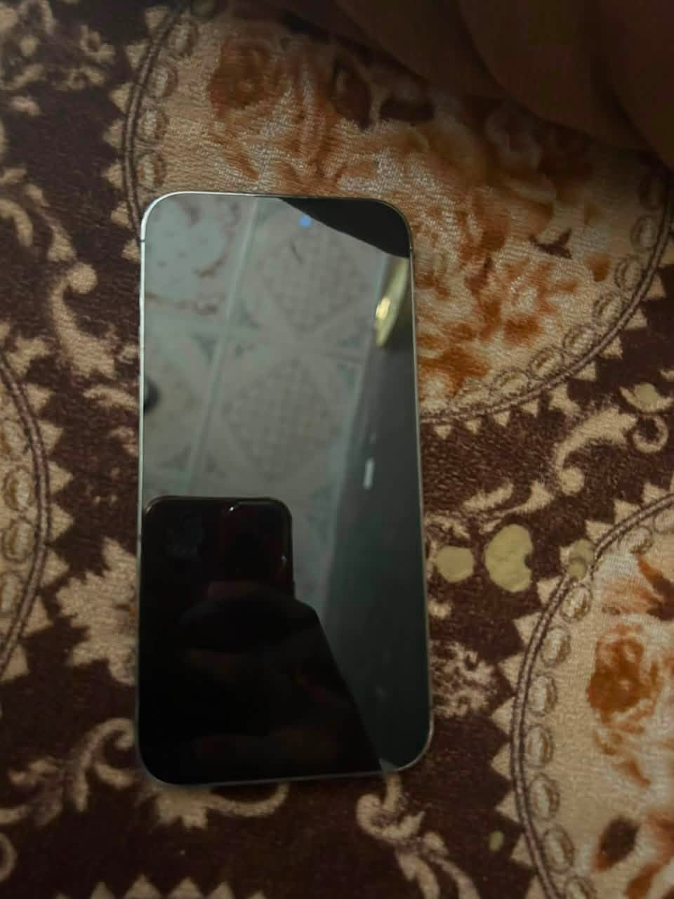 سلام عليلم ايفون 14 برو ماكس ذكر 265 بطاري 84 بدل شاش بس سعر 650 رقمي ***********بغداد
