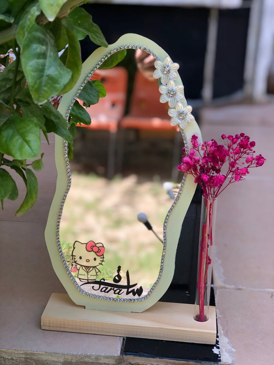 طباعة الاسم على المراية صارت متوفرة والتزيين حسب الطلب 🫰🏻💛


**إذا كنت صاحب هذا الإعلان وتريد حذفه لأي سبب، رجاءا أرسل رسالة إلى الدعم الفني**