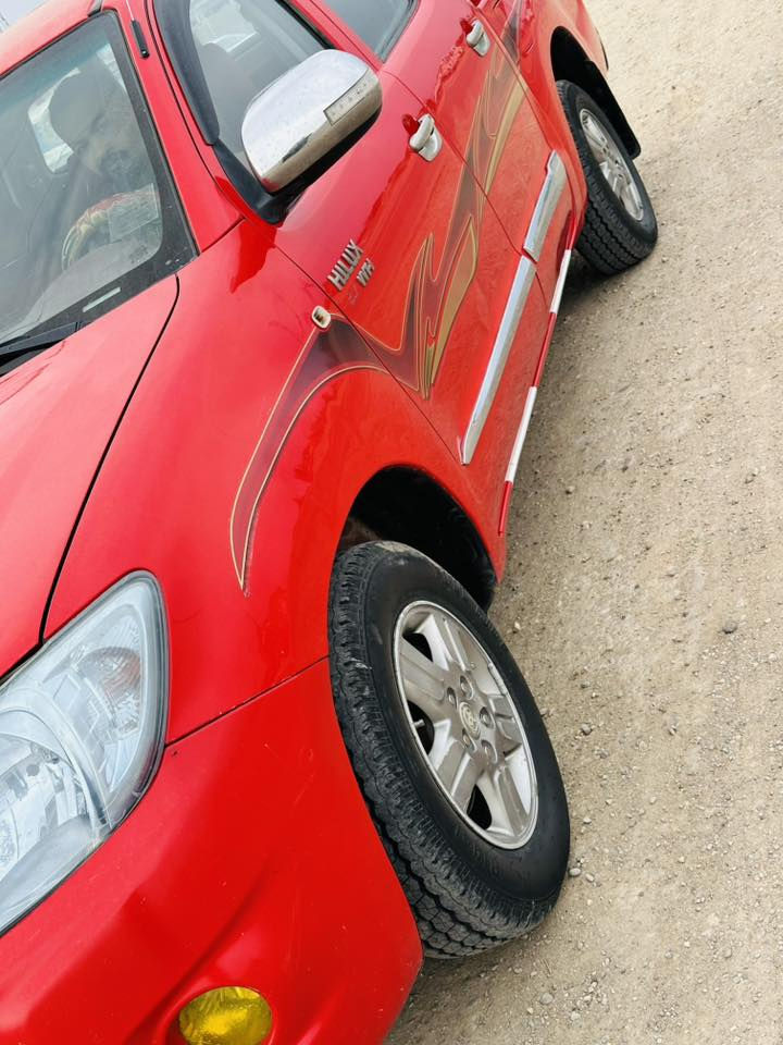 يا الله 
السلام عليكم اخوان 
هايلوكس 2011 كويتي اصل فول شاصي 19 مكينه كير حداده تخم تاير تبريد كلشي جاهز 
سياره مكفوله كفاله عامه 
رقم ميسان
تحويل او وكاله بسمي
مكانها ذي قار الرفاعي 
***********
 السعر  مناسب جدا ١٥٤ 
وبيها مجال 
السونار بالمنشور
