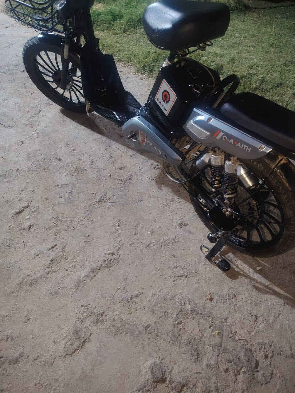 للبيع دراجه شحن 
الرقم ***********
السعر 350وبيه مجال

