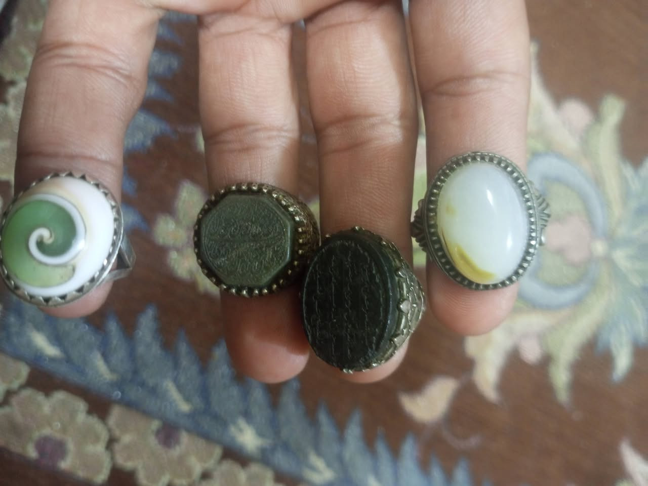 سلام عليكم للبيع لتواصل على هاذا الرقم نجف كوفه ***********
