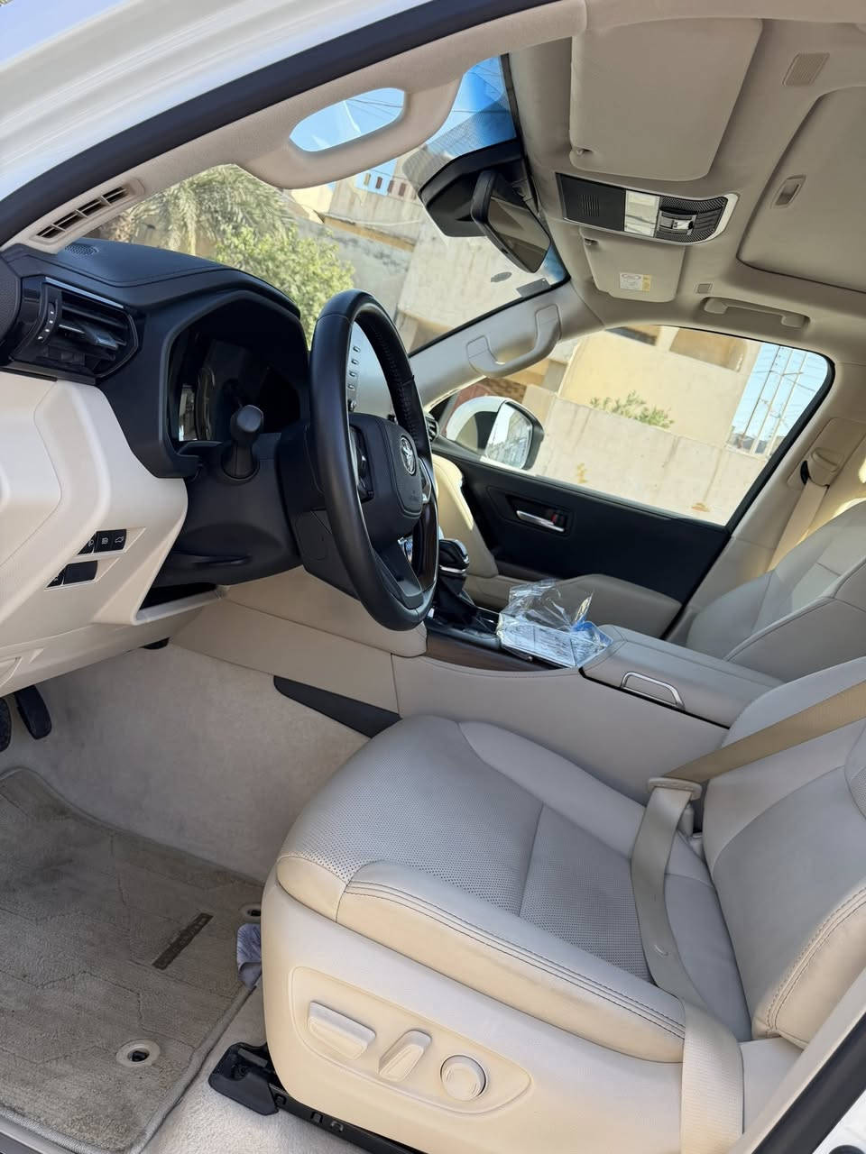 لاندكروزر 2024دخول جديد كتاب شهداء مرقم وكآمل بصره وكاله عامه مكان البصره السعر 625 قفل قفل ***********
