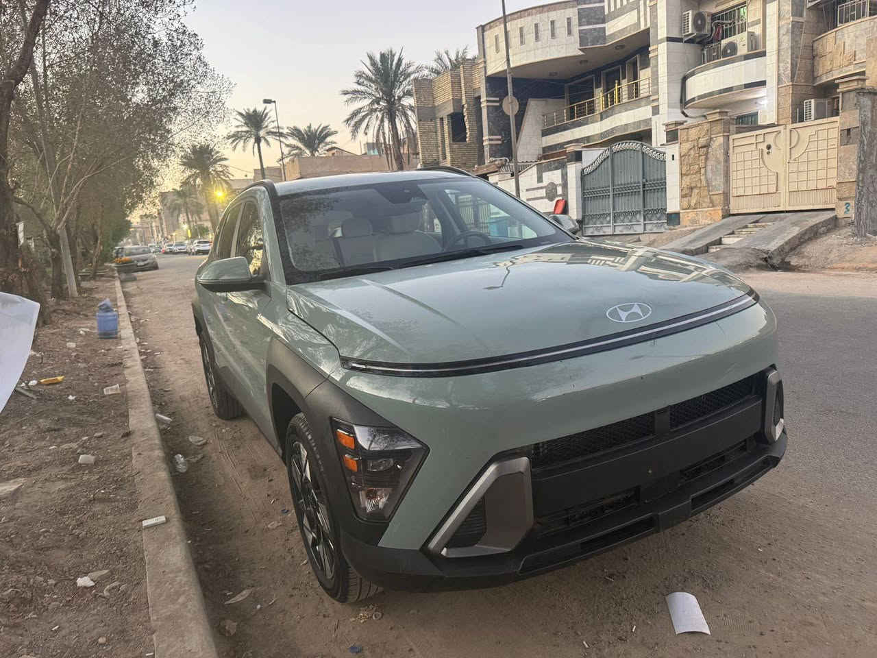 هونداي كونا موديل2024          
رقم بصره بسمي ستوني مرقمها سعر 192بي مجال. 
 حادث فقط دعاميه مبدله نفس اللون اصليه والبنيد بي بارد تلث اصابع سياره كلين مكفوله برغي ما مفتوح بيها                            وسونار موجوده 
مواصفات السيارهSELمفوله عدى الفتحه  فور ويل سياره
⭕️بصمه -بصمه ابواب -تشغيل عن بعد
⭕️محرك 2000 دوش   
⭕️نظام اطفاء وتشغيل عند التوقف بالازدحام 
⭕️لد نهاري أمامي خلفي 
⭕️شاشه ايباد تاب اندرويد كبيره  
⭕️رادار خلفي  وامامي وجانبي
⭕️كامره خلفيه دواره
⭕️فول تحكمات سترين 
⭕️خروج عن المسار 
⭕️3 انظمة قياده  
⭕️نظام الانحدار 
 ⭕️مانع انزلاق
⭕اتو هلود
⭕هندبريك دكمه
⭕تبريد قطعتين
⭕نظام GPS تحديد مواقع
⭕كشن كهرباء                                          
اي استفسار وتساب غير متوجد فيس 
الاستفسار *********** مكانه بصره
