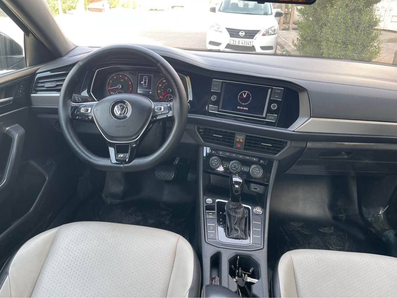 سلام عليكم 
مكفوله بل نشر 📌📌

للبيع سياره جيتا Rlineفول فول 
السيارة بدون نقص بدون مصرف
ببطاقه بنزين بيهاا

ضررها مرفق بل صورة 

و اهنا قطعة وحدة صار صبخ عل ببلاد 

ماشي ٩٣ ميل 
بدون دواخل بدون إرباك بجم جديد
 
أربع تايرت جديد 
مكان سياره كركوك رحيم اوه 
سعر 140وبي مجال  
سيارة جاهزة معني الكلمة للاستفسار 
*********** كركوك, العراق
