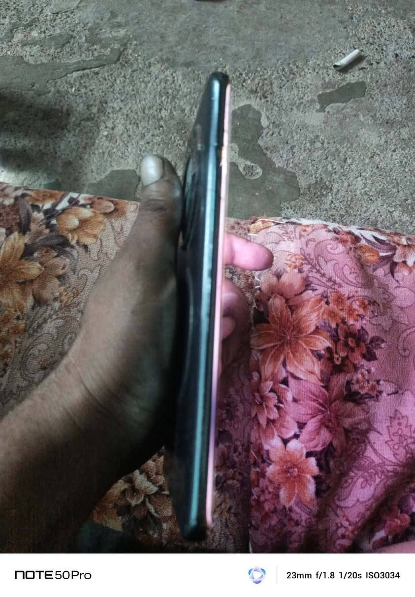 السلام عليكم مبايل هونر اكس 9b الذاكره 256 رام 12 شرط نضافه بس بي فطر مل لمس ومايضر شي السعر 225وبي مجال  
***********
