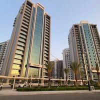 شقة مميزة للبيع داخل مجمع البروج السكني  📍 الموقع: بغداد – مجمع البروج...