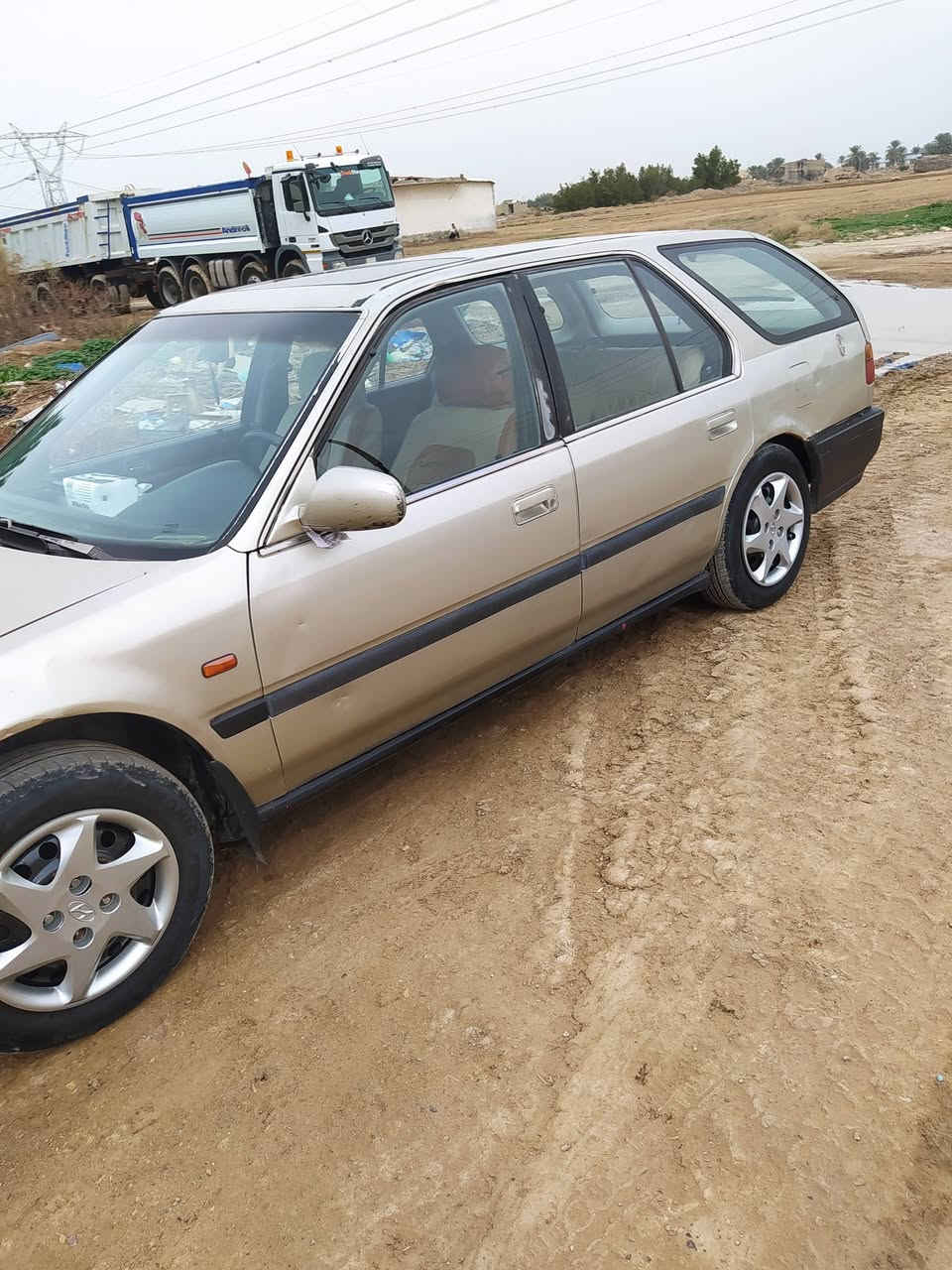 السلام عليكم هوندة للبيع موديل 1991 رقم كركوك تخم تاير سنتر لوك كهربائيات كل شغالة فتحة سقف گير ومحرك شرط سعر35وبيها مجال
للستفسار ***********
