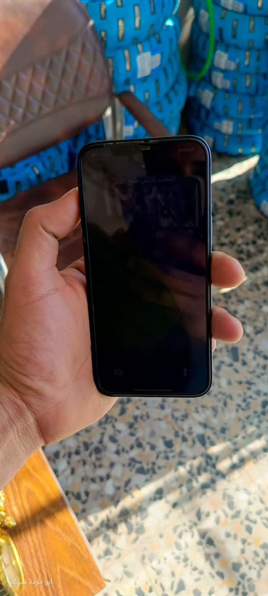 سلام عليكم آيفون ١٢برو ماكس ذاكره ٢٥٦بطاريه٨٦ الجهاز جديد مداخل تصليح ابد تجي تفحصه وتأخذه وين مايعجبك كلش جديد ما بي زلغ مكاني حي اور ***********واتساب سعره490 ألف
