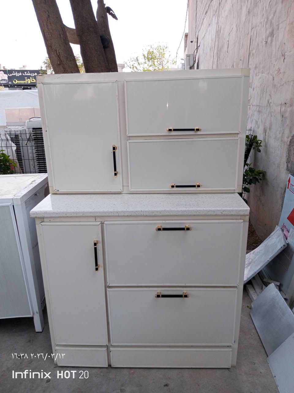 ماشاالڵە ماڵی جوانو تایبەت
بانو خوار یەک متر موادی سارای عەسڵ  
زۆر تایبەت دروست کراوە ئەتوانی بیکەی بەمەخسەلەش 
گۆڕینۆ ئەکەم بەئەشیای ناوماڵو کەوانتەری کۆنەوشکاو 
لەکەلاری کۆنم ***********
