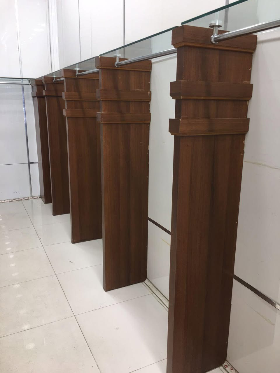 للبيع .ملكان تركي +ديكور خشب مع ملحقاته العنوان بغداد
للأستفسار مراسله على الخاص او واتساب 
***********
