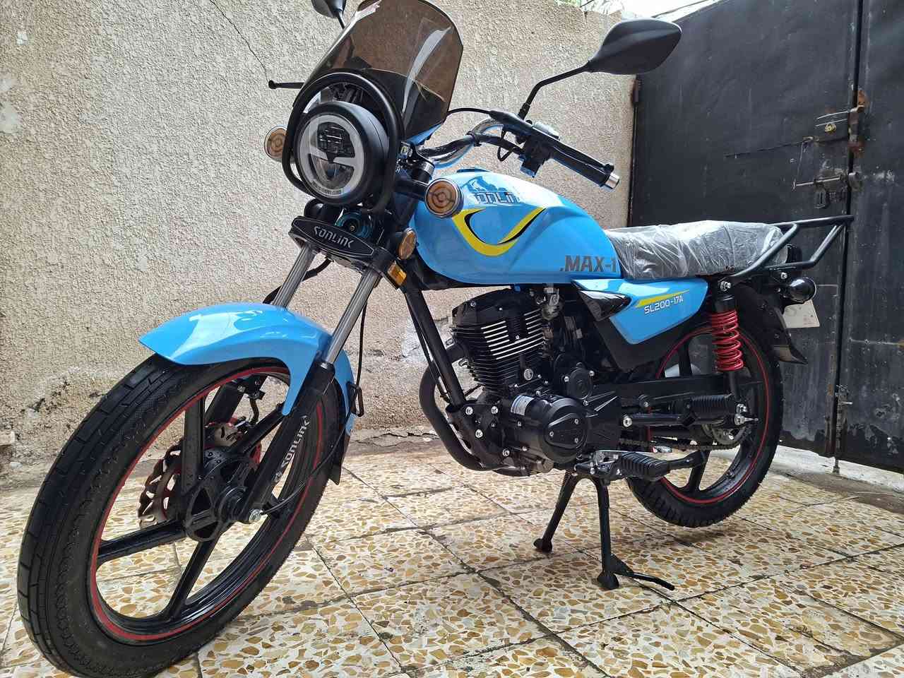 سونلنك ماكس الاصلي للبيع
دراجة اخت الزيو ماشيه ١٩٠٠ فقط ما متشغله دلفري ابد
استخدام شخصي والدهن كله امزويل وحتى التايرات ما مبنچره ابد
نضيفه كلش حتى شخط ما بيها والصور تحكم
وكل نقص ما بيها گبل للشارع
مكينة ٢٠٠ وبقية مواصفاتها معروفة
مكاني بغداد الحسينية ويوجد توصيل لمناطق بغداد القريبة بجهة الرصافة
***********

السعر مليون و٥٠ وبيها مجال ان شاء الله
