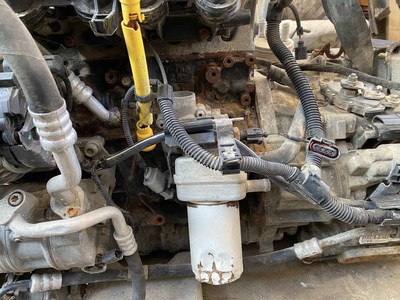 محرك وكير كامل مع تفرعات حجم 2000 وارد الماني حاويه سعر 10 $ تواصل *********** النجف
