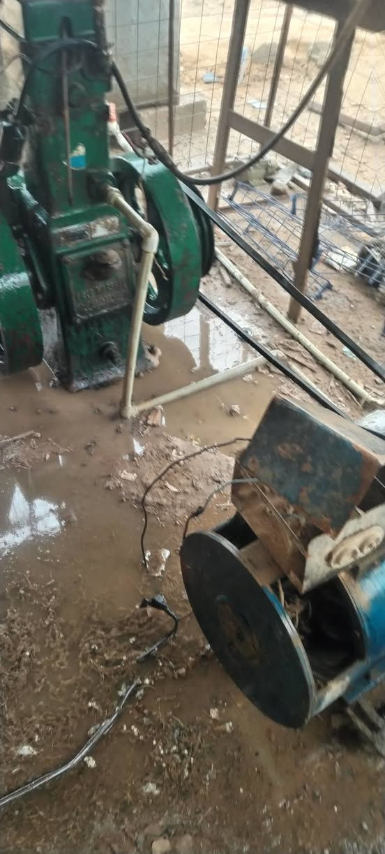 السلام عليكم مولد لستر للبيع فيلد مارشال  ٨حصان والمولده ١٠ كيفيي سلف شغال وجاهز مع القفص كامل السعر ٧٥٠  المكان تكريت  رقم ***********
