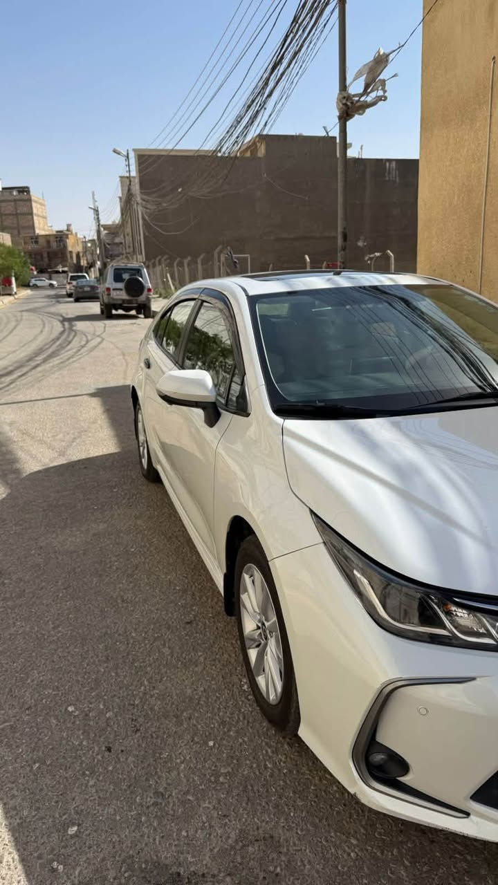 🚗 للبيع | تويوتا كورولا GLi موديل 2023 (خليجي)
🔹 الموديل: 2023
🔹 المحرك: 1800 
🔹 الممشى: 61 ألف كم
🔹 وارد: خليجي

المواصفات:
✅ فتحة سقف
✅ تشغيل بصمة 
✅ مرايا كهربائية
✅ شاشة
✅ كاميرا خلفية
✅ كشنات قماش وكالة
✅ تكييف ممتاز
✅ السيارة بحالة ممتازة جداً ولا تحتاج أي صرف

📋 الفحص: على السونار، والسيارة جاهزة للفحص .

💰 السعر: 170 ورقة (قابل للتفاوض بالمعقول بعد المعاينة).

📩 للاستفسار أو المراسلة على الخاص.
***********

