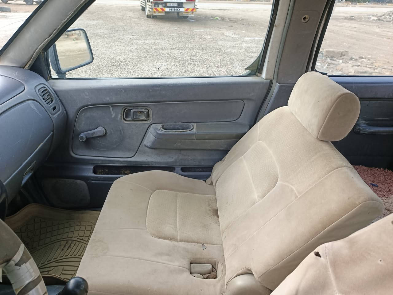 نيسان ٢٠٠٢ ادوات بدون كص شاصي
البيع بسعر مناسب ١٦ ورقه 
مكانه الدوايه حداديه جديده كير اكسن كفاله 
مكينه بس لاستيك ولف 
***********
