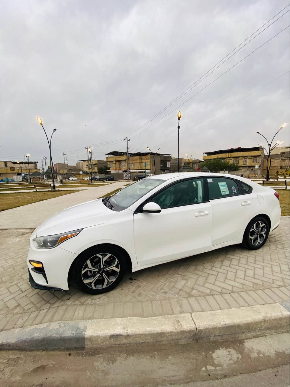 للبيع فقط
كيا فورتي وارد امريكي
موديل 2020
رقم بصره بسمي تحويل
سنويه جديده 
رقم دولي 
هزه جديده 
محرك 2000 دوش جديد كفاله توه مشدود
كير AT
مواصفات اعتياديه
رادار
تحديد مسار
مانع تصادم
مانع انزلاق
تحكم فول
كروز سرعه
حساس إطار
نظام سبورت وايكو وعادي
تبريد تدفئه 
سياره حادثها خلفي بدون ايرباك
بيها تبديل قبق جاملغ خلفي الايسر وحوض
وطخه بسيطه بالبنيد ومصبوغ بدون اي داخل ابد طخه بسيطه 
سياره جديده وجاهزه 
حداده نظيف
تخم تاير 
بدون نقص
بيع بسعر مناسب 112وبيها مجال للشراي
*********** البصرة, العراق
