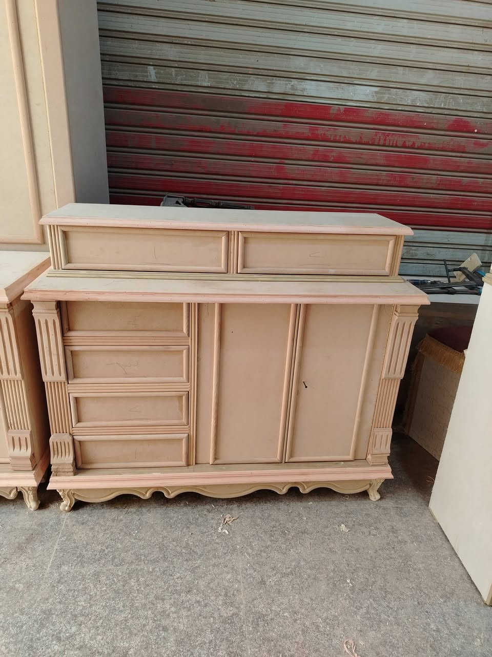 غرفه موديل فراشة الذهب تسكام عملنه في معرض هيام  من اجود انواع الخشب الصاج تاخذها ترحم النه  كوالتي جدأ عالي ضمان عشر سنواتت
الون تحبون صاجي او ابيض
ومستعدون لعمل كافة انواع الاثاث من تخم ديوان غرف نوم كنتور ميز مرايا جزامات با انواعها
الحجز ع واتساب او الاتصال مباشر 

والي حاب يشوف الشغل موجود داخل المعرض حاليا انواع متعدد
***********
