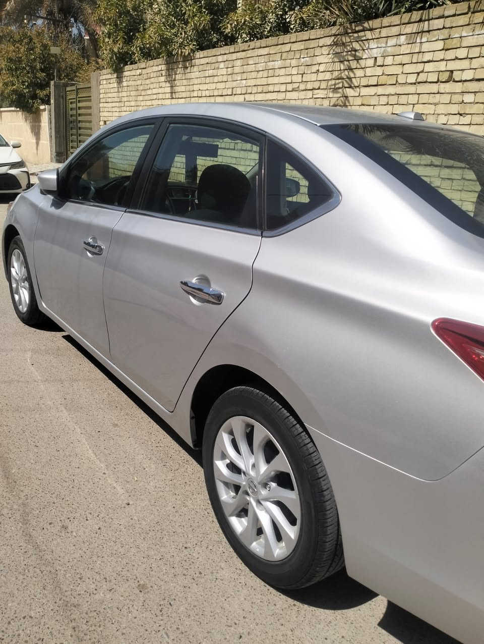 السلام عليكم
سياره نيسان سنترا موديل 2019
سياره خير مِہטּ الله سياره مال بيت نظيفه وارد امريكي بس باب ع بارد فول مواصفات عارضها 120وبيها مجال حك الجيه 
واي استفسار آخر 
***********
