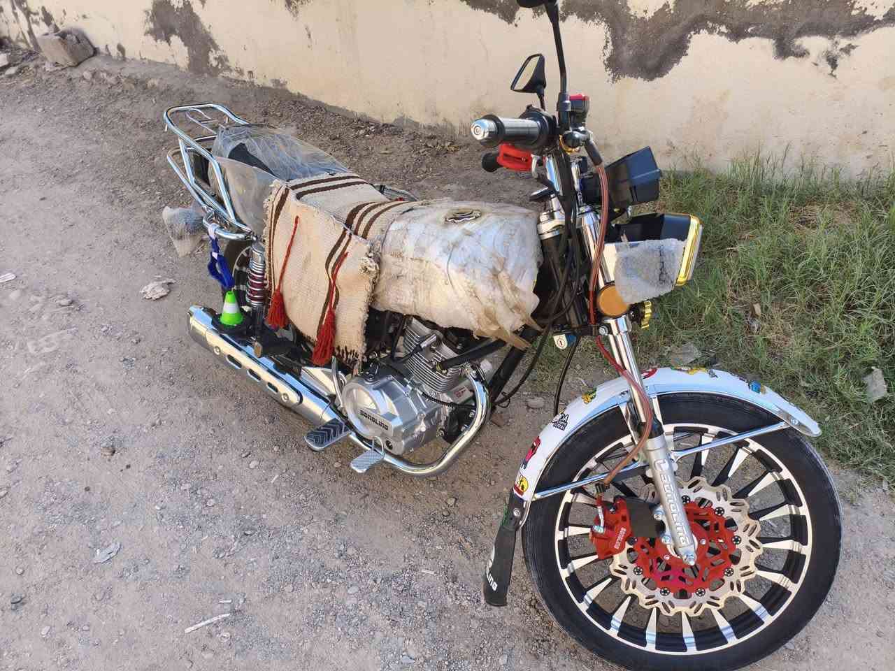 السلام عليكم سيفان للبيع موديل 2025 دراجه نضيفه والشراي يتفضل خاص


**إذا كنت صاحب هذا الإعلان وتريد حذفه لأي سبب، رجاءا أرسل رسالة إلى الدعم الفني**