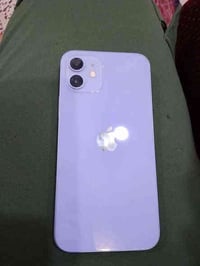 خواتي موبايل أيفون ١٢بر للبيع الموبايل حيل نضيف الذاكره ١٢٨ البطاريه ٧...