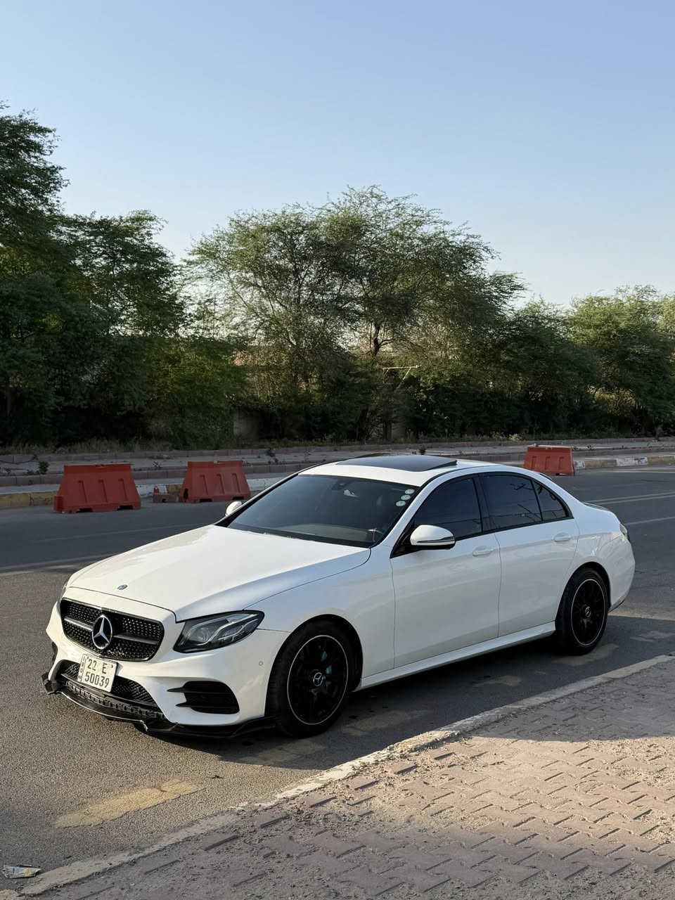 ‏🚘🔥Mercedes-Benz - E300 - 2017 🔥🚘

امريكيه حادث بنيد فقط وبيهة بارد بلباب الخلفي بسيط ماشية 100k
رقم اربيل الجديد تحويل او وكاله تدلل
بيهة باج تضليل خاص بالسيارة

🌟 المواصفات:🔥

كت كامل AMG 
لحية
دفيوزر
شفقة
جناح 
ويل 

      5 وضعيات للقياده  يعني تتونس 

✨ فول مواصفات (بنراما باللون الاسود بلاد

✨اشاير ترحب علامة مرسدس

مرلي قلاب عند الرجوع

✨ ايقاف عن بعد توقف ذاتي 

✨ شاشة حديثة + نظام معلومات متكامل

✨ كاميرات + حساسات + تبرد مركزي + انارة محيطيه

✨ مقاعد جلد فاخرة  + مقاعد هيتر + مقاعد كهرباء

 لايتات مولتي اعلى مواصفات بالمارسيدس + دبل ليد

مكينة كير لغد شاصي كلة مكفول سيارة حيل جديدة 

السعر 245 ونص بيهة مجال  لتقارنهة بالمهجومات
مكاني بغداد الطابية


**إذا كنت صاحب هذا الإعلان وتريد حذفه لأي سبب، رجاءا أرسل رسالة إلى الدعم الفني**