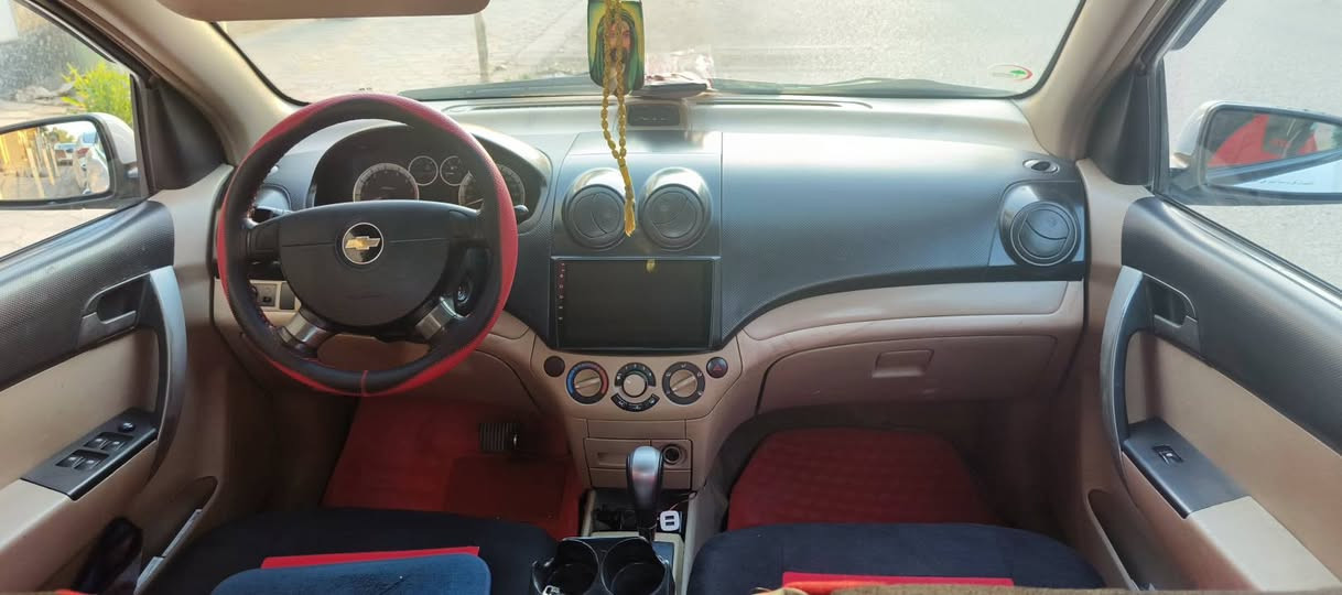 افيو ٢٠١٠
جاملغ أمامي مبدل 
بيه بارد قليل
مكفولة من ضربه قوية
محرك كير تبريد حدادية  مكفولات
رقم بصرة بااسمي  سياره جاهزة
ب٧٥ وبية مجال 
*********** 
 مكاني نجف النجف, العراق
