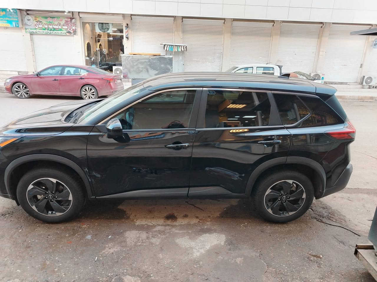 يا الله سلام عليكم اخوان للبيع نيسان روج موديل 2024 ماشي 18 الف مايل مواصفات SV. سياره كلين بدون صبغ بدون دواخل بدون ارباك بدون تعديل بدون شخوط بدون رصعه سياره شرط بجم خلفي كبس سياره خير من الله بدون اي نواقص كولشي بيها شرط فحص صور حادث موجود داخل منشور مكاني كركوك سعر خابر تدلل. ملاحظه سياره كاتي تترقم شمالي ويها 3 شهر للترقيم. ***********   حجم محرك 1500 تيربو
