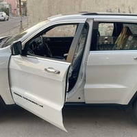 للبيع | جيب شيروكي لاريدو ليمتد. 2022 امريكي الموديل:  2022       المو...