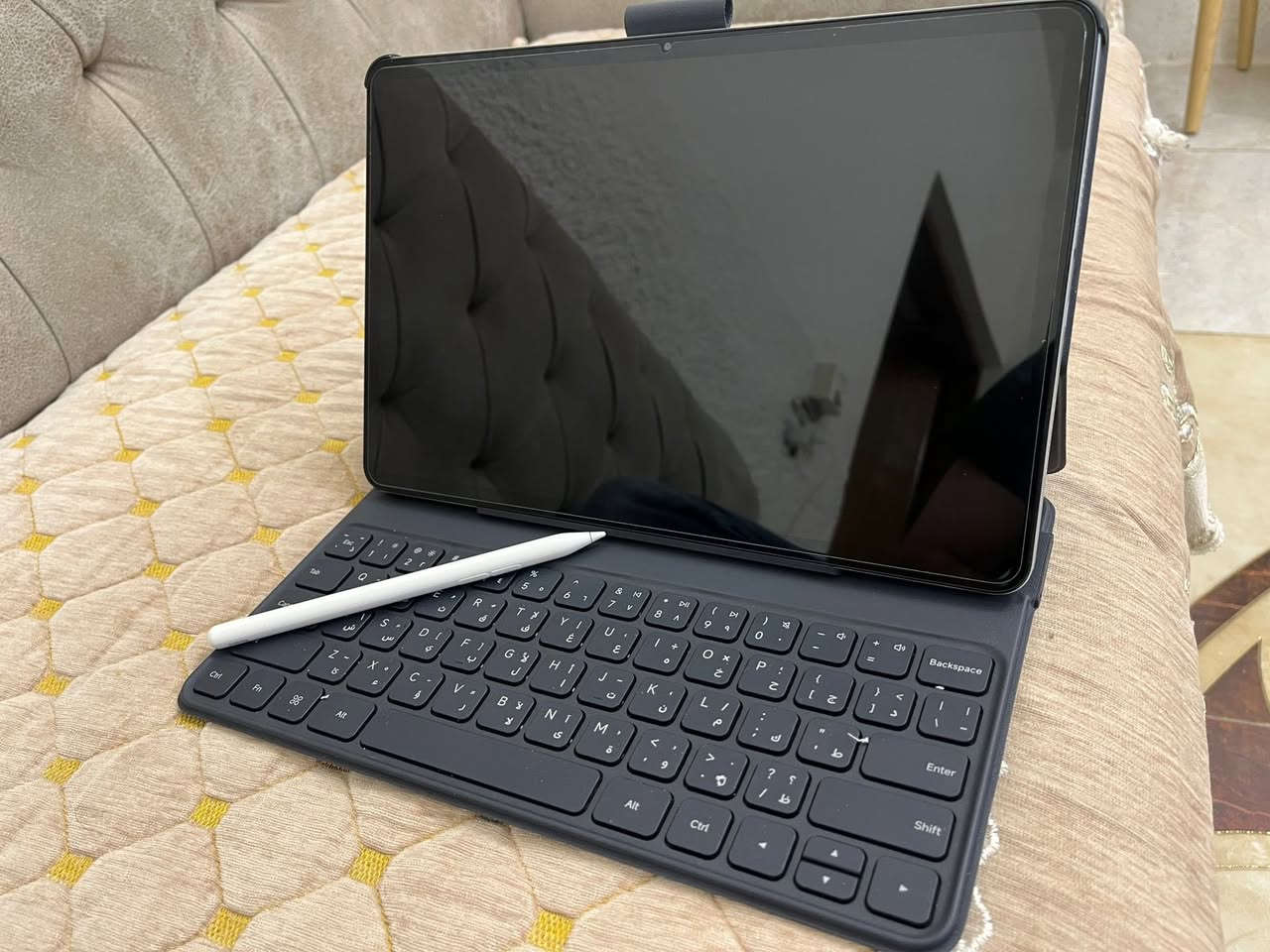 السلام عليكم ايباد شاومي باد برو ذاكرة 256 بطاريه 11000 ملم يعني ابد ميصرف شحن نظيف واستخدام قليل كامل ملحقات كيبورد قلم شاحنه كارتون ولزكة يفيد العاب ويفيد دراسه سعرة 340 وبي مجال بسيط مكاني بغداد تواصل ***********
