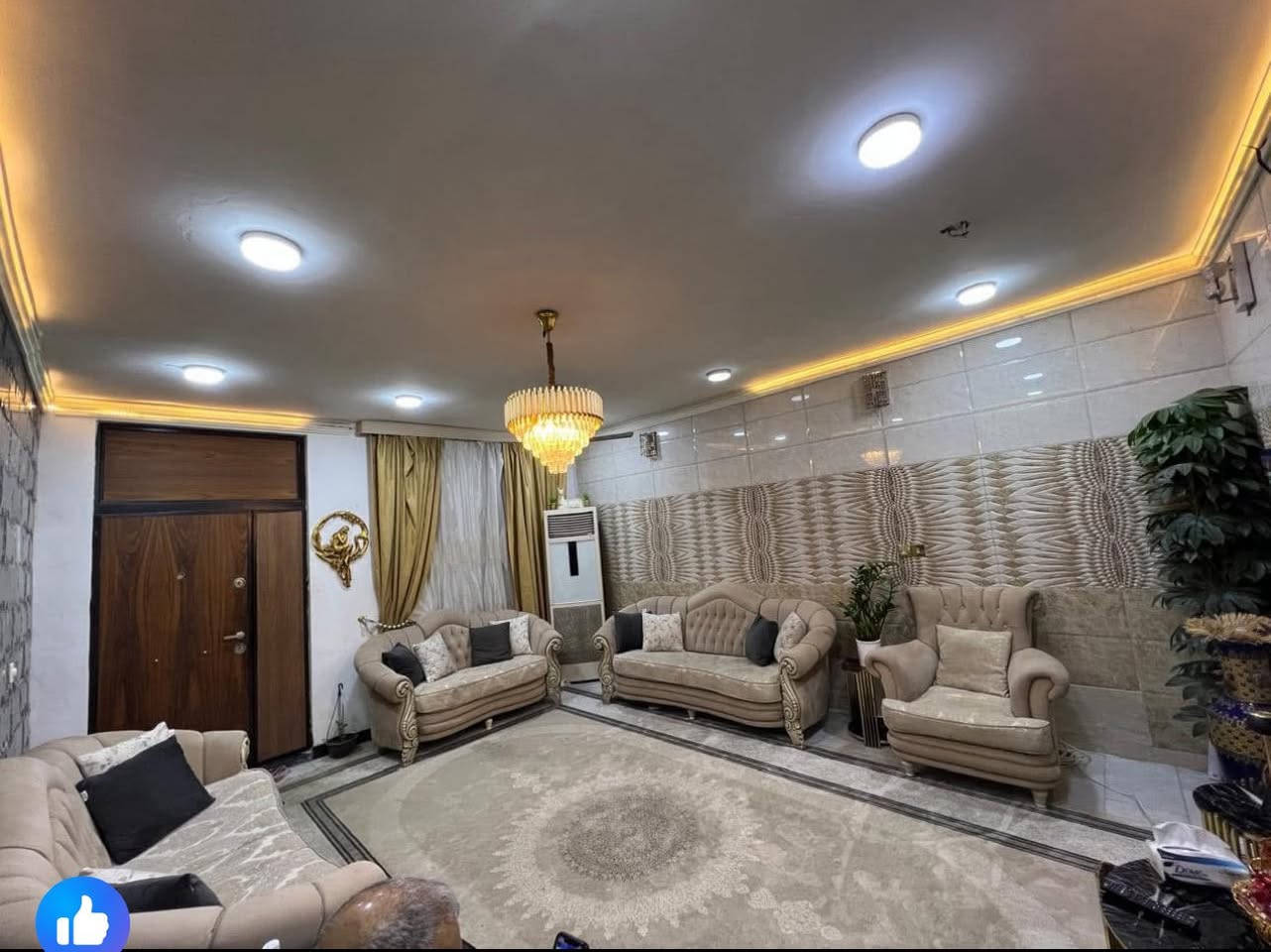 دار للبيع المساحة ١٠٠ ( واجهه 5م نزال 20م ) بناء حديث ٢٠٢٢  ملك صرف
خدمات كامله سيراميك وارضية مرمر 
طابق ارضي ( استقبال ، حولي ، مطبخ ، خدمات صحيه خارجيه وداخليه ) 
طابق اول ( غرفتين نوم + صحيات ) 
طابق ثالث ( غرفة مع ملحق + بيتونه + مخزن خارجي )
طابق رابع ( سطح كبير ) 
العنوان الحريه / دور نواب الضباط شارع زين العابدين 

للاستفسار على الخاص او ***********
