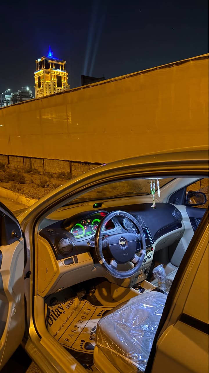 ئەڤیۆ مۆدێل ٢٠٠٨
گێر تۆماتیک مەکینە گەورە ٤ جام کارەبا 
٤ پارچەو بستەک بۆنیت سبوخە بێ ژۆرێ 
هەموو شتێکی نوێیە 
سەیارەکە زۆر پاکو خاوێنە سپی نەبوویتەوە
٤ تایەی نوێی لۆ بەسترایە
هیچ مەسرفی نیە
*********** أربيل, العراق
