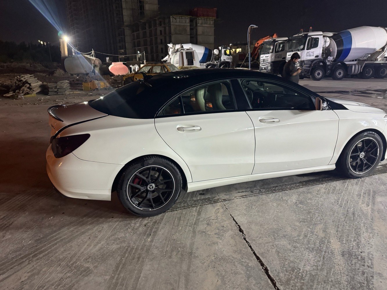 مرسيدس  موديل 2018 CLA250 فورماتك فووول للاخير ماشيه 108.000كم وارد امريكي داخله كلين  هنا صار صبغ  جاملغ وباب ابمن خلفي بدون دواخل ارباك سليم. السياره حلوه وشبابيه    رقم اربيل باسمي مكانه بغداد حي العدل السعر 155 ورقه  *********** واتساب متوفر ايضا