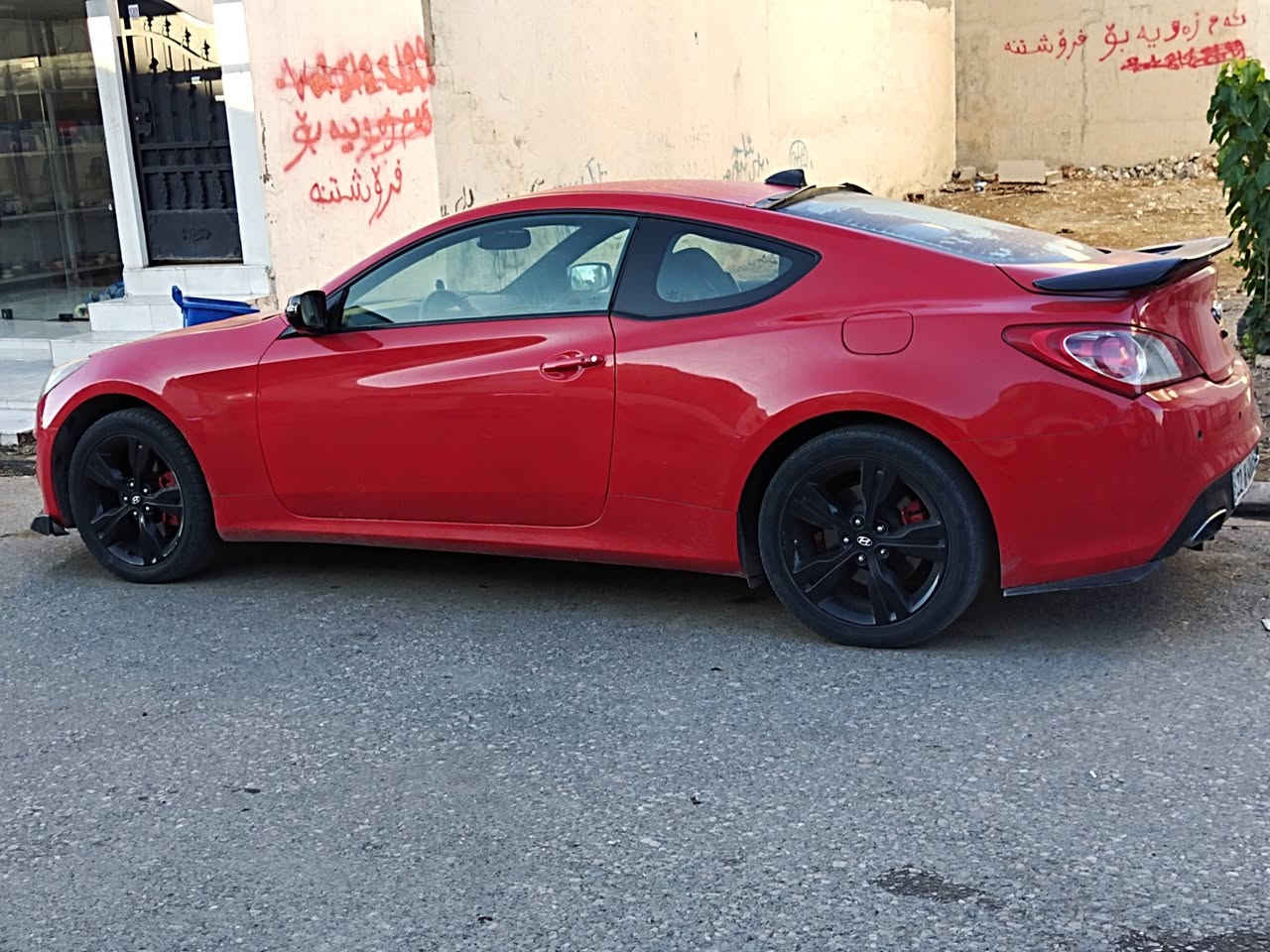 جنسز كوبي ٢٠١٦ رياضي تك باب ٦ سلندر ٣٨٠٠ بيها حزام وضربتها جاملق اليمين الخلفي عارضه ١١٥ وبيه مجال *********** ماشيه ١٢٢الف مواصفات عاديه هزه سنويه جدد العنوان أربيل طريق كويه
